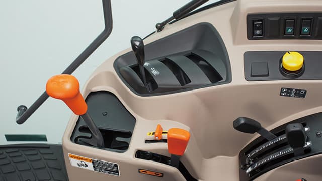 Standard F8/R8 transmission